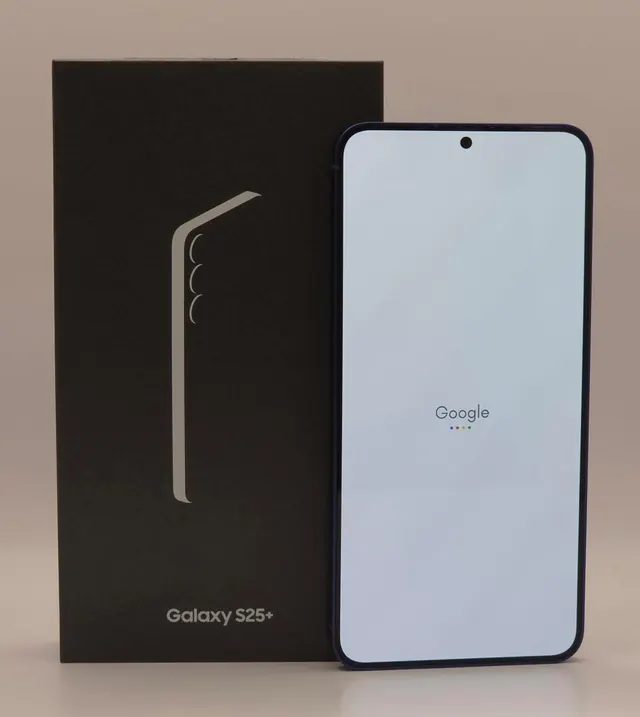 Samsung Galaxy S25 Plus: 12GB RAM, 256GB, 6.7-inch, Mint
